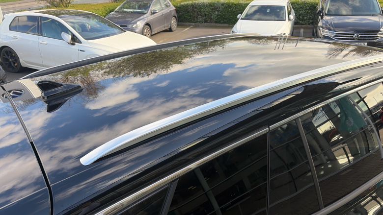 Volkswagen Tayron 1.5 eTSI R-Line 5dr DSG7 [7 Seat] Petrol Estate